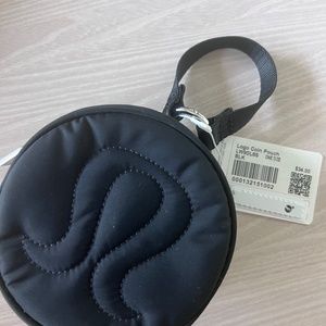 Lululemon logo coin pouch